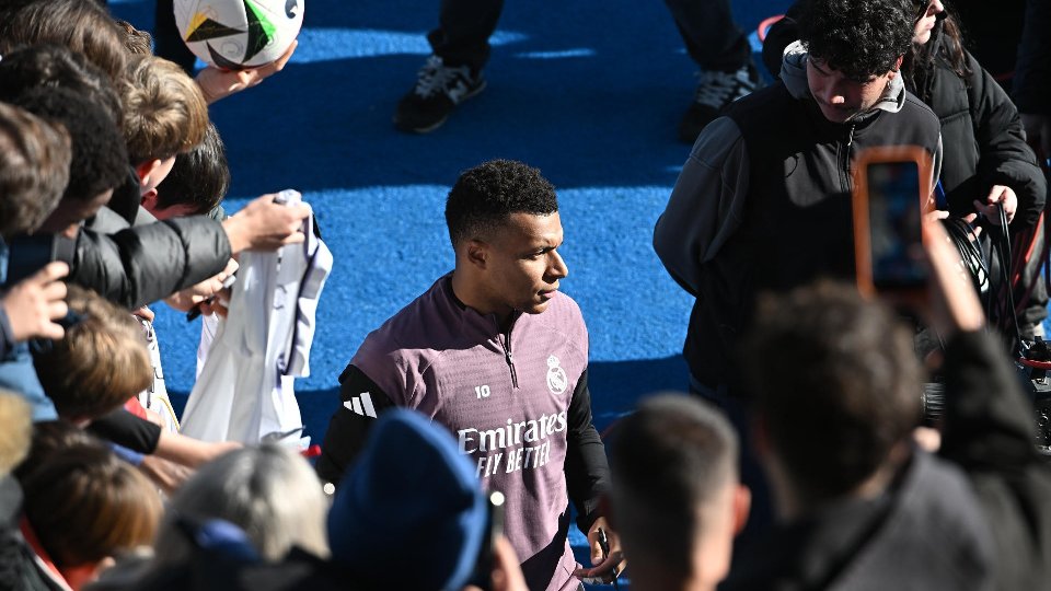 Mbappé, junto al resto y apunta al Oviedo