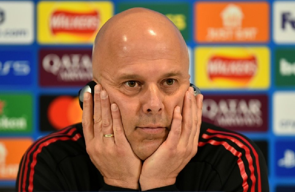 Slot vows to win back support of frustrated Liverpool fans