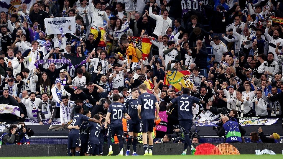 Vinicius brace sinks Man City as Madrid advance to Champions League quarters