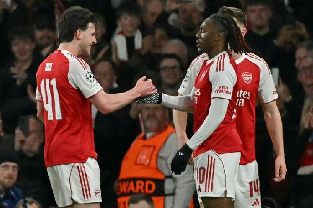 Eberechi Eze (D) et Declan Rice (G) d'Arsenal ont marqué contre le Bayer Leverkusen. AFP Glyn KIRK