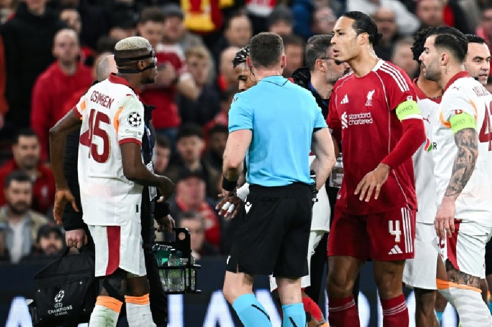Liverpool : Van Dijk appelle à garder la tête froide après Galatasaray