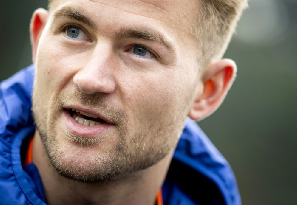 Carrick uncertain if Man Utd defender De Ligt will return this campaign
