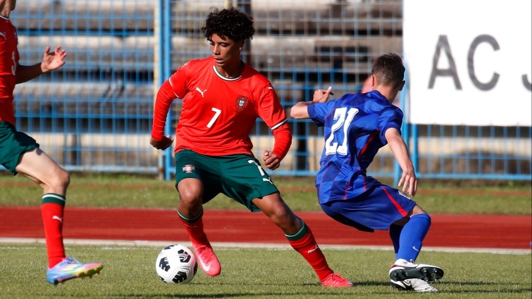 El Madrid prueba al hijo de Cristiano para estudiar su fichaje