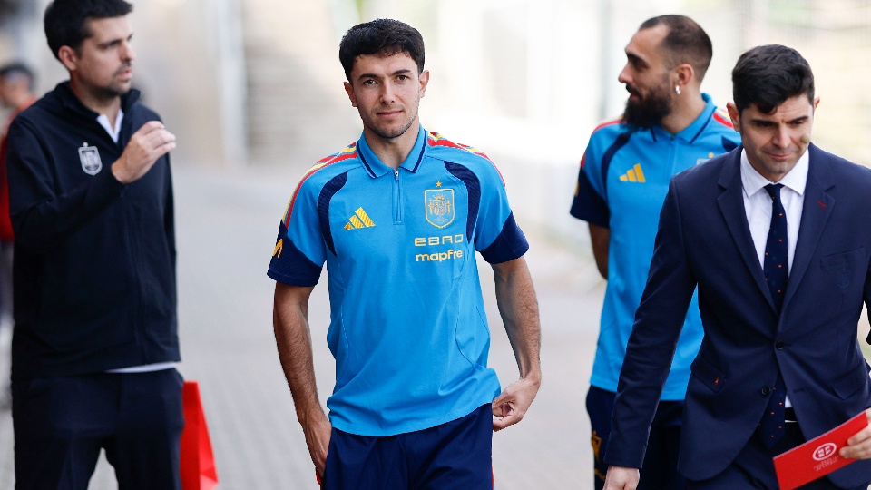 Zubimendi y los cuatro porteros: Es más ruido de fuera que lo que hay aquí