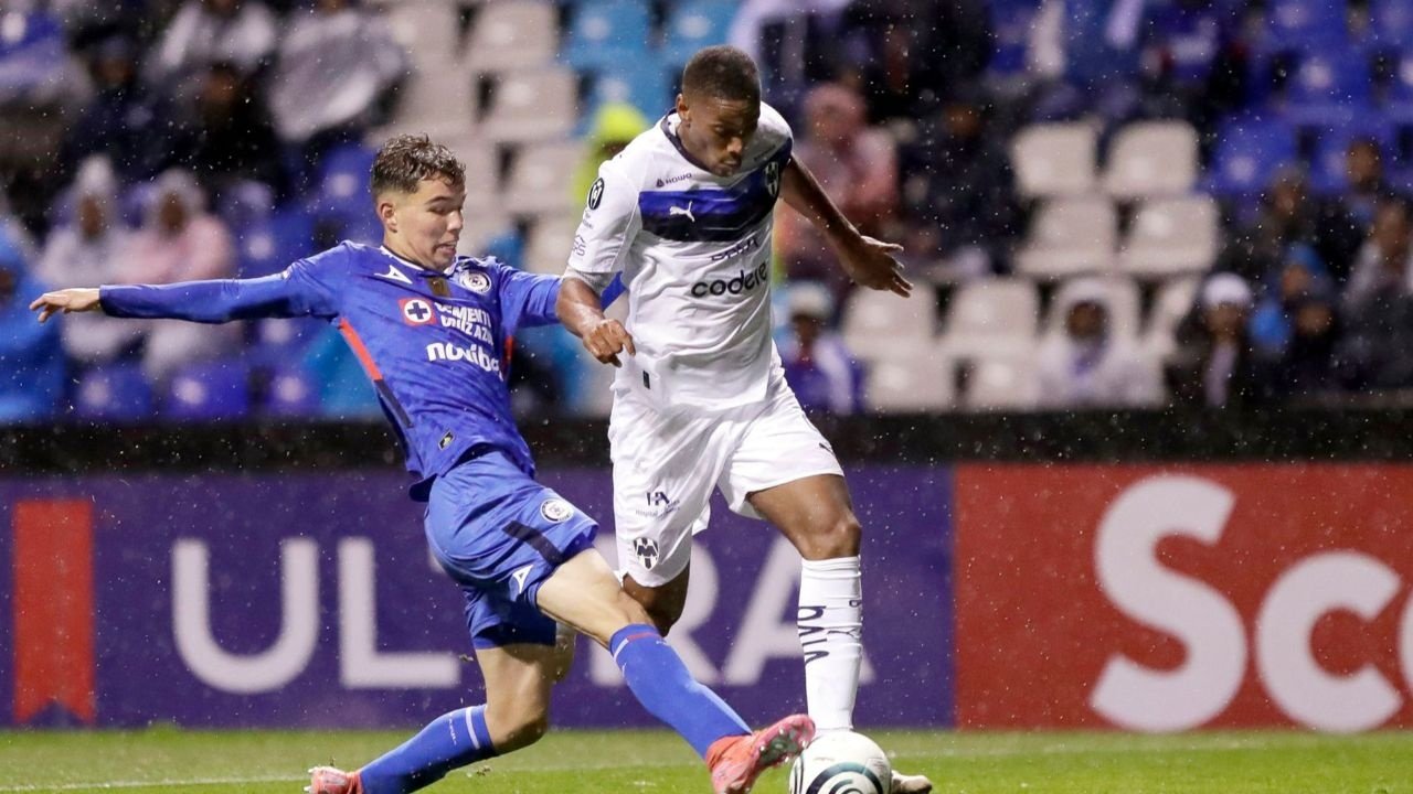 Anthony Martial da un paso más para llegar al Málaga