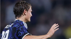 Aprobado raspado en el estreno goleador de Nico Paz