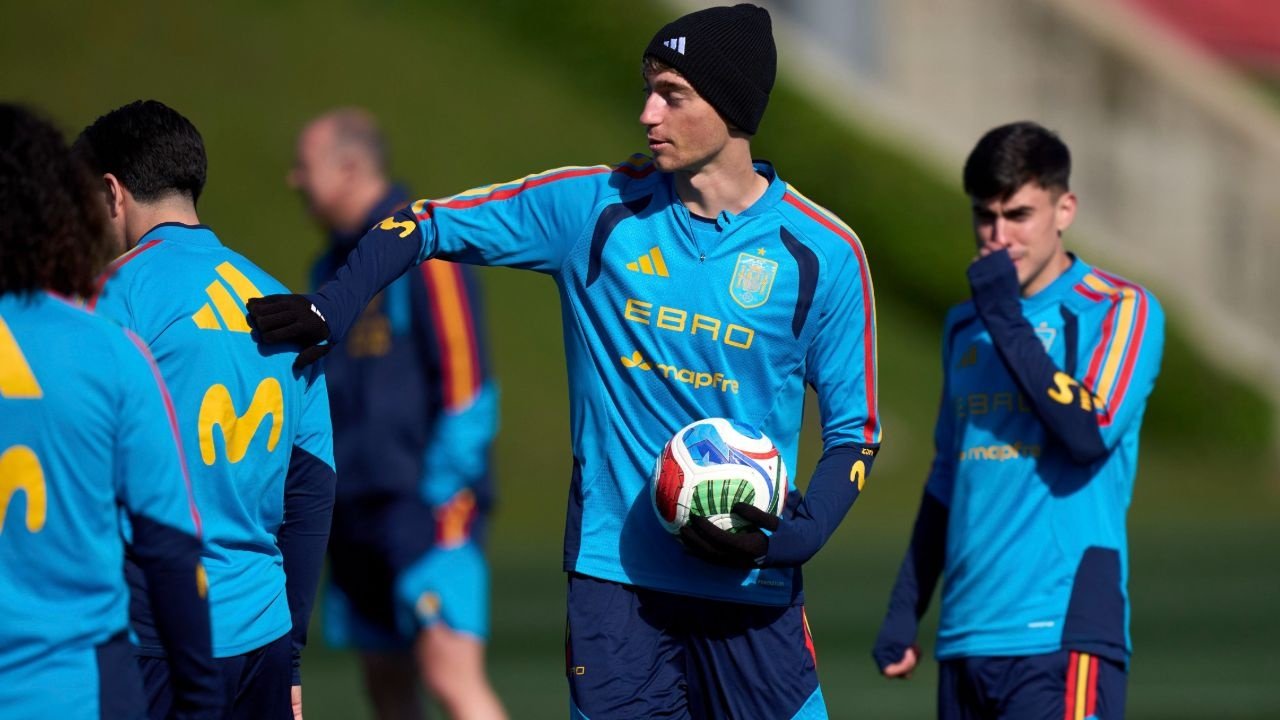 Entrenamiento sin sobresaltos de la Selección Española. EFE/Ángel Martínez / RFEF