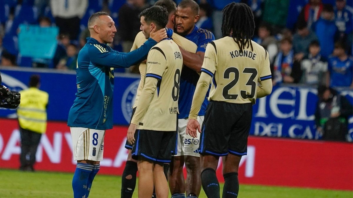 Cazorla heaped praise on Pedri. EFE