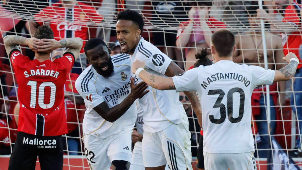 Militao celebra su gol en el Mallorca-Real Madrid