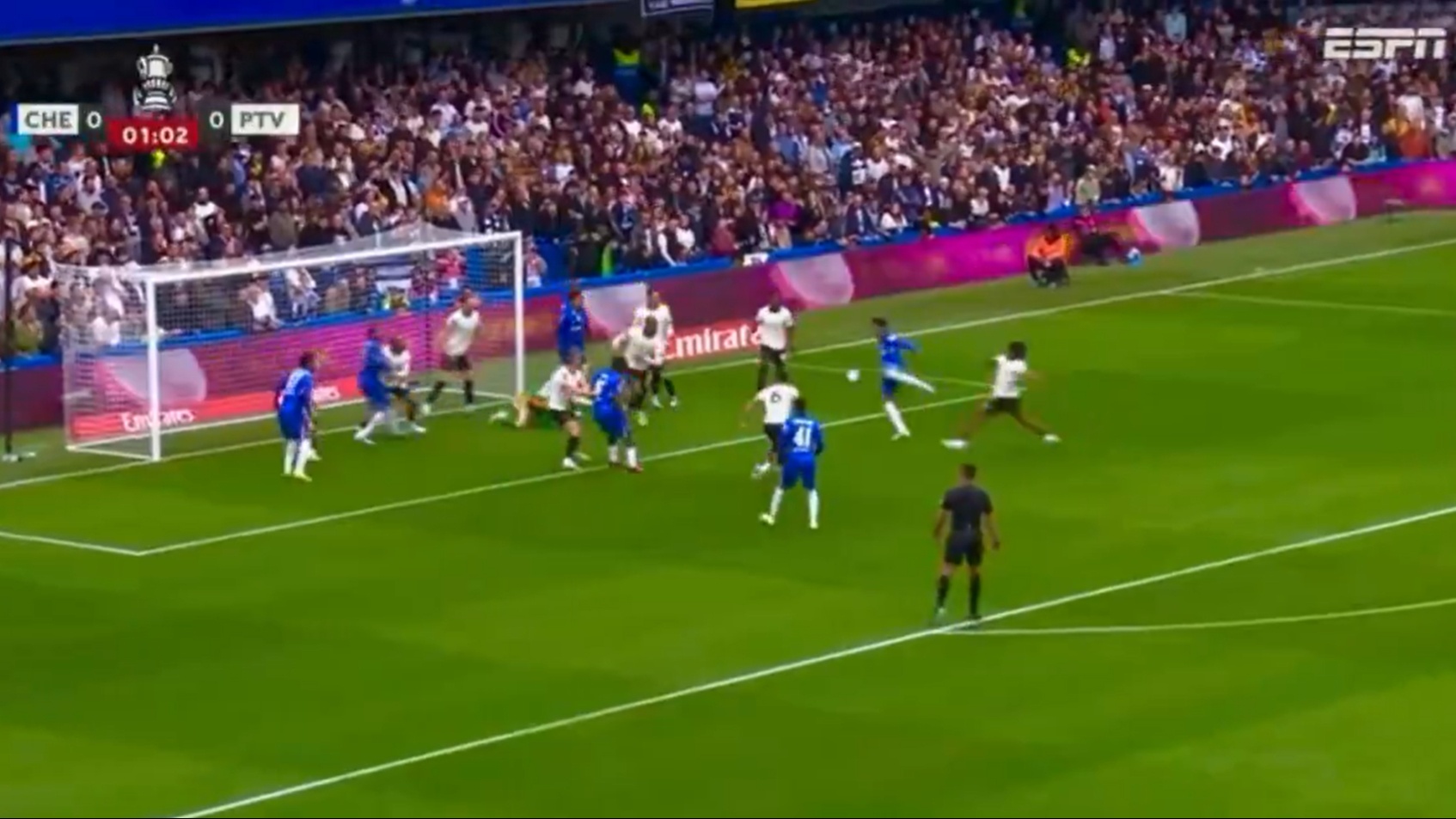 Chelsea domina Port Vale com golos de Hato e João Pedro na Taça da Inglaterra