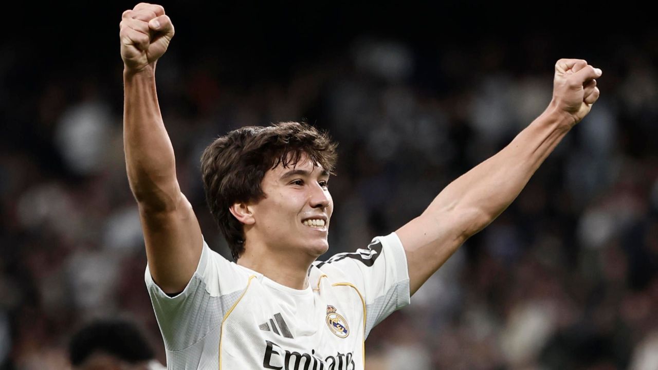 Borussia Dortmund y Como llaman a la puerta de Gonzalo