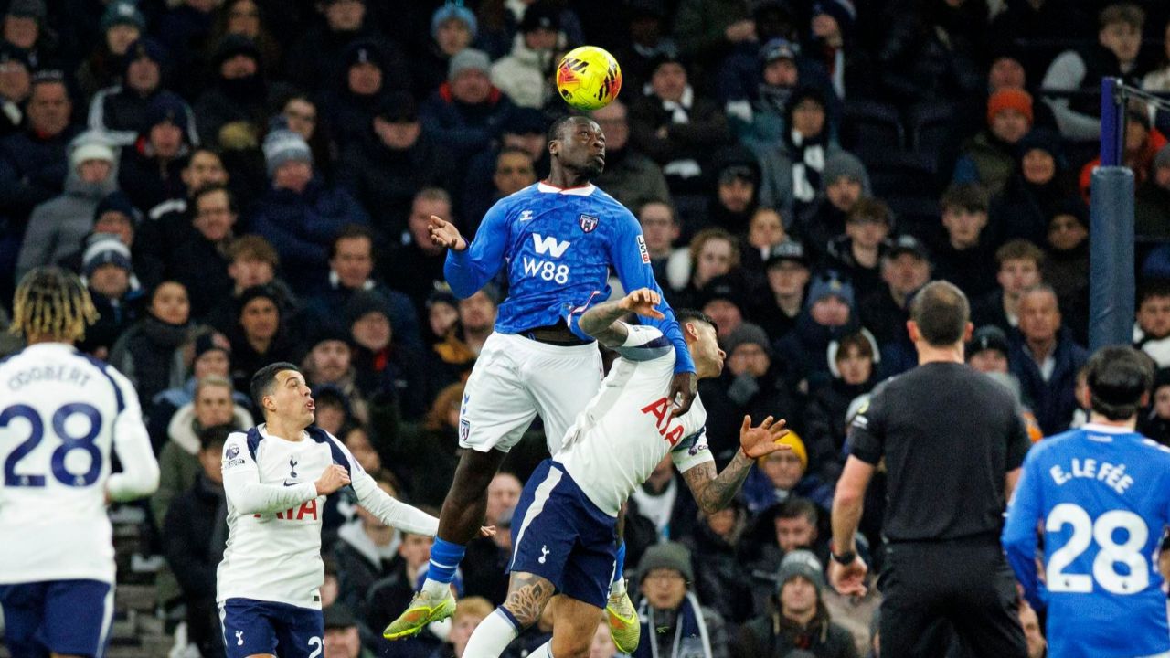 Le Bayern Munich s'intéresse à Brian Brobbey pour épauler Harry Kane