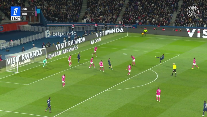 [VÍDEO] Dembélé marca dois golaços na vitória do PSG sobre o Toulouse