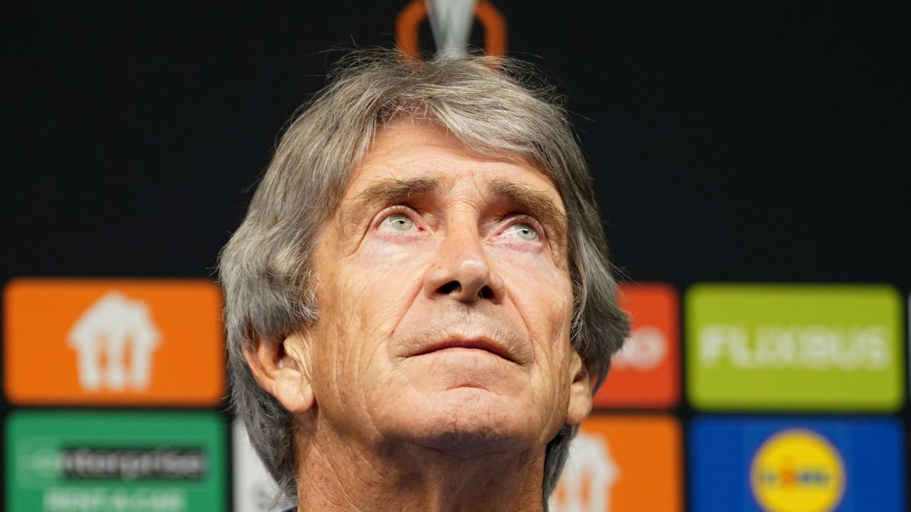 Pellegrini pone en valor seguir vivo en dos competiciones
