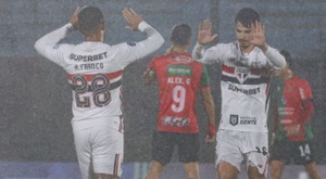 Contra viento y marea