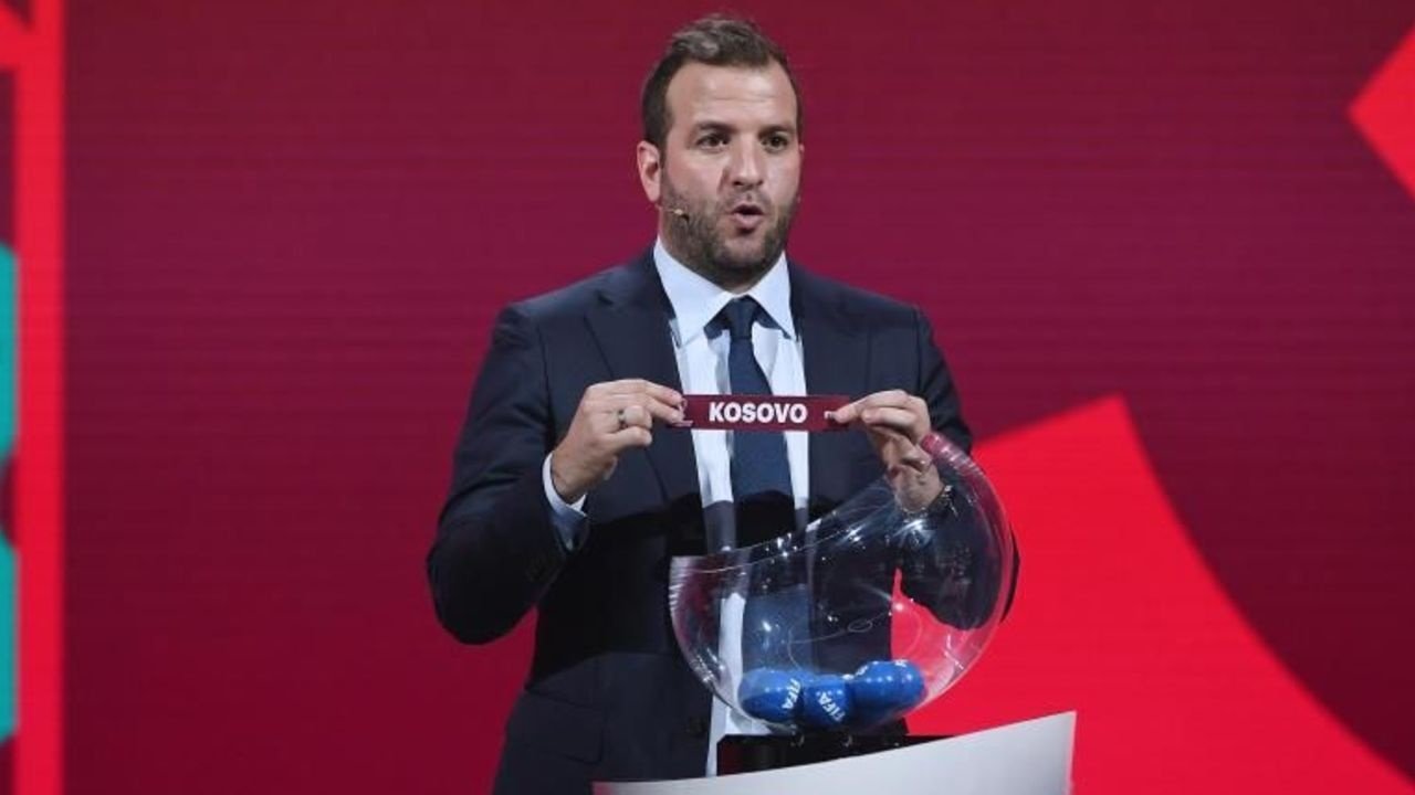 Van der Vaart criticó a Vinicius. EFE