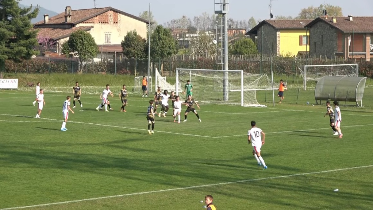 El hijo de Seedorf debuta con el filial del Milan