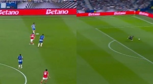 Autogol surrealista en la entrega de un defensor a su portero