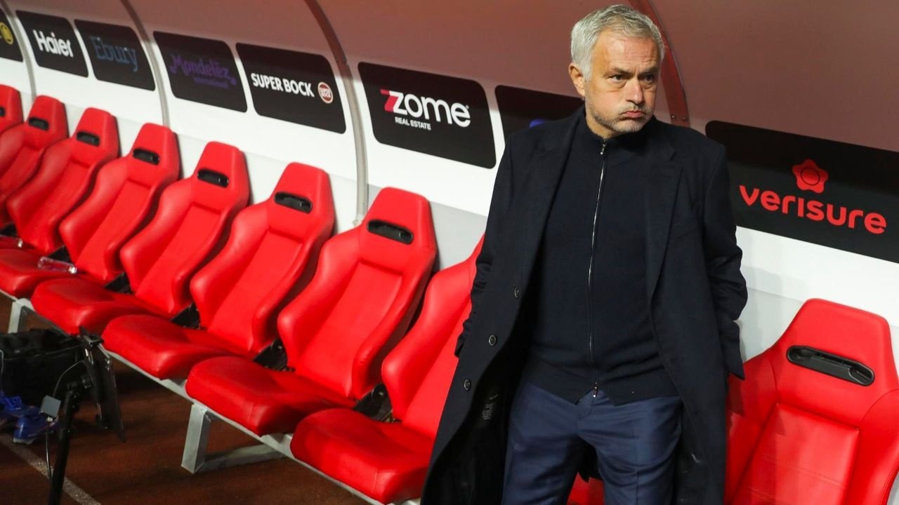 José Mourinho et Roberto Mancini dans le viseur de Newcastle. EFE/Paulo Cunha