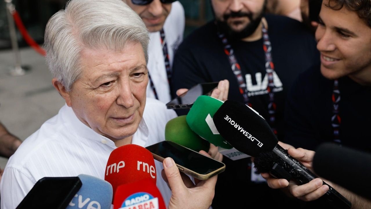 Cerezo a évoqué l'état de la pelouse du Metropolitano. EFE