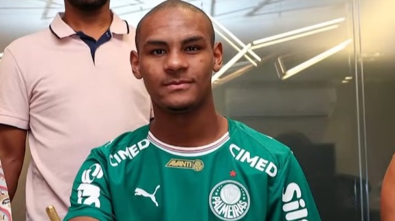 Manchester City lidera corrida contra Barcelona, PSG e Chelsea por joia do Palmeiras