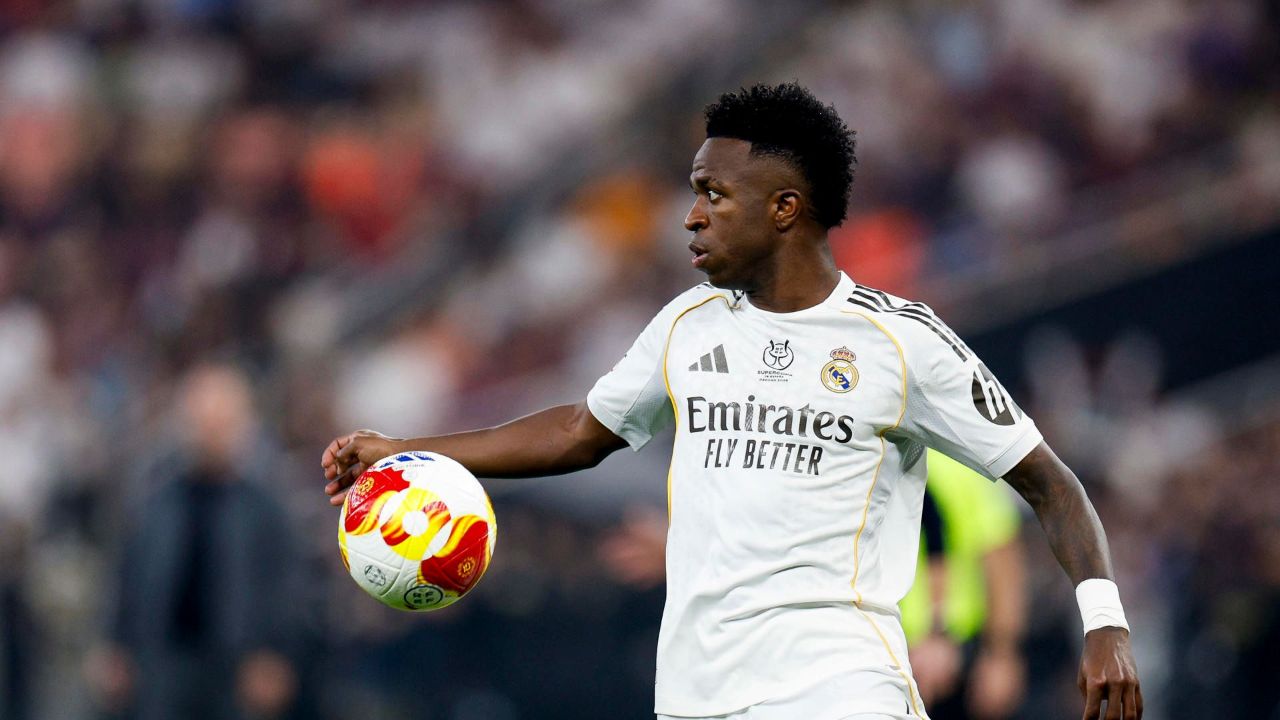 Real Madrid mantém posição firme e não aceita exigência salarial de Vini Jr