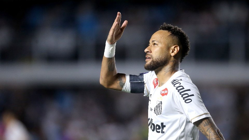 Neymar se estrella en su regreso ante un debutante. EFE/Guilherme Dionizio