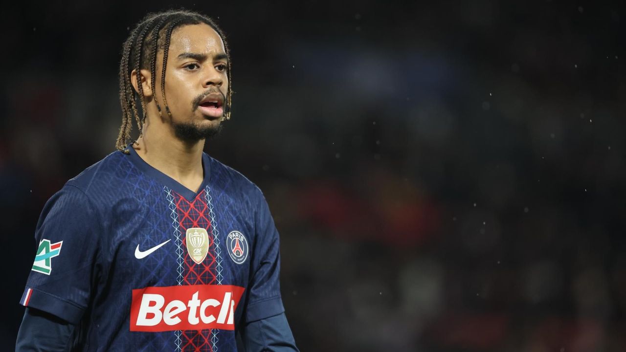 Liverpool s'active pour Bradley Barcola, mais le PSG se montre exigeant