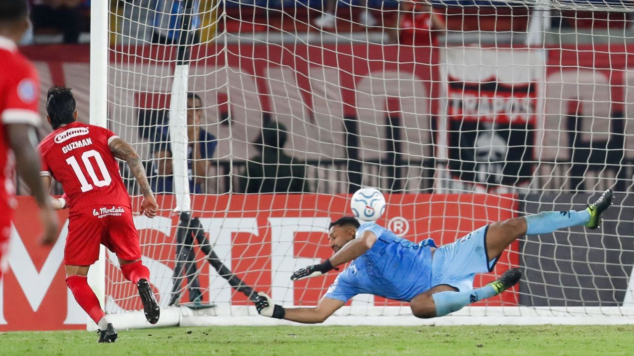 Guzmán apaga la rebelión de Alianza