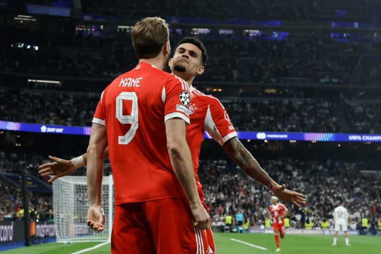 Red-hot Bayern on verge of Bundesliga title as perfect week rolls on