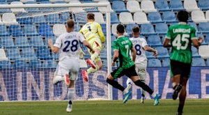 El Como se desfonda en el peor momento