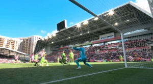 Leno vuela más alto que el Brentford