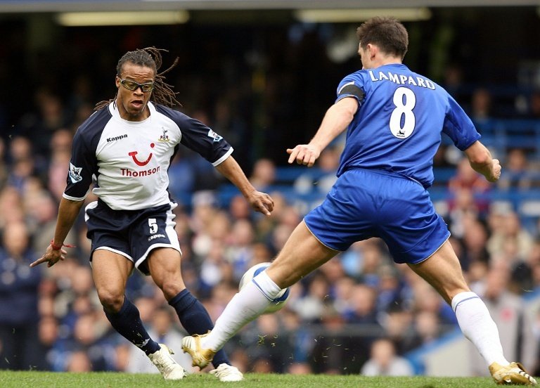 Edgar Davids a déclaré que les Spurs auront du mal à éviter la relégation. AFP