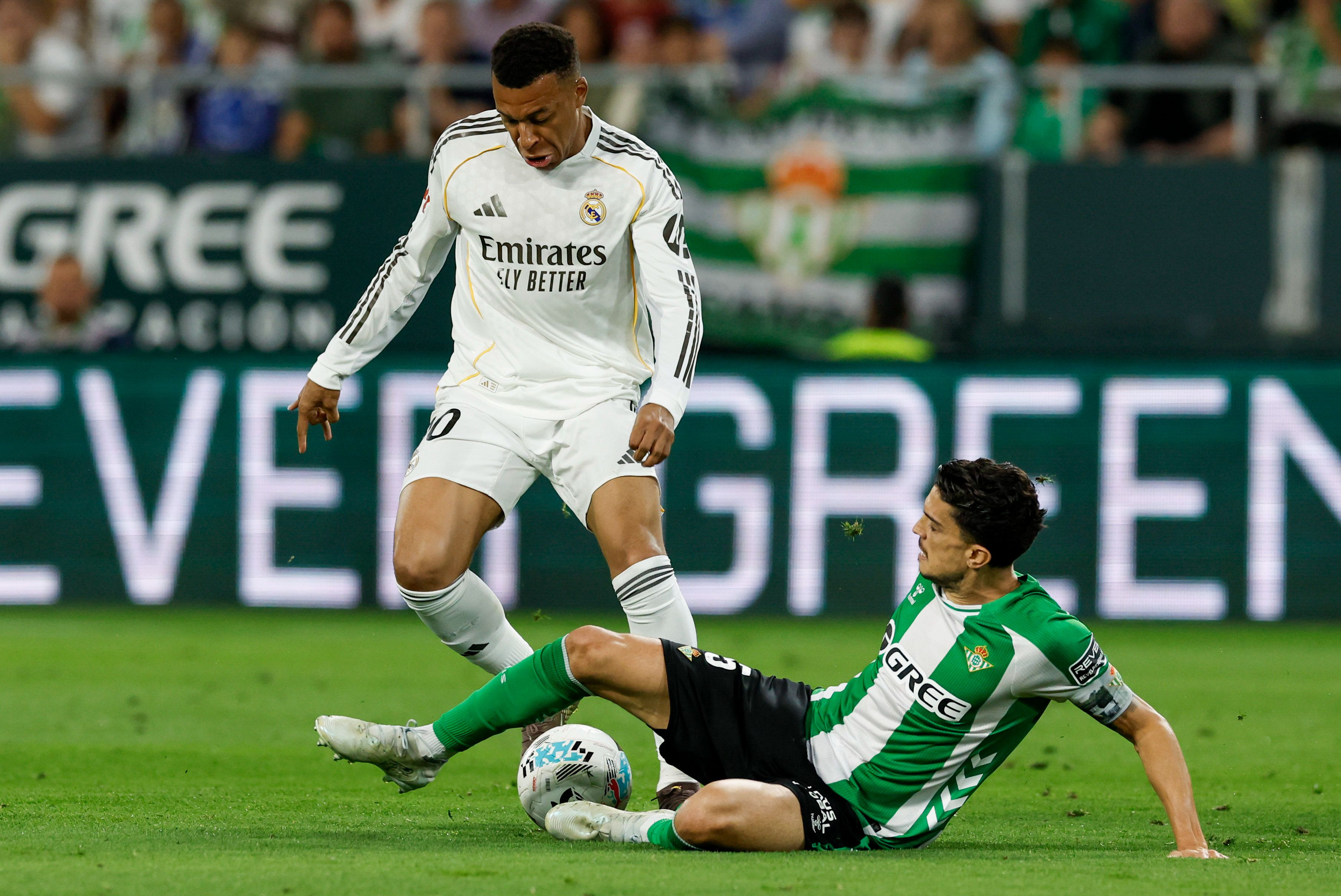 Actualidad del Betis: Bartra se pierde lo que queda