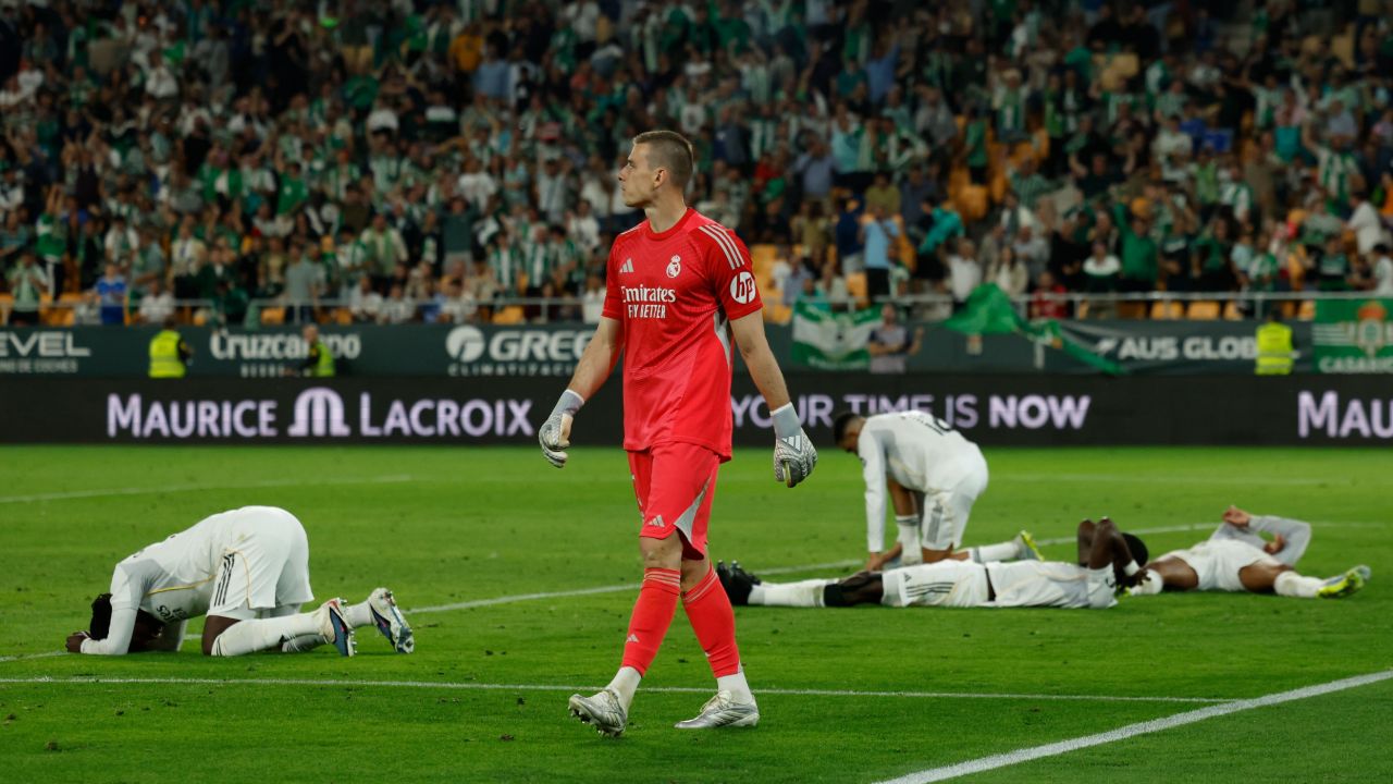 El Madrid deambula hacia el pasillo de la vergüenza