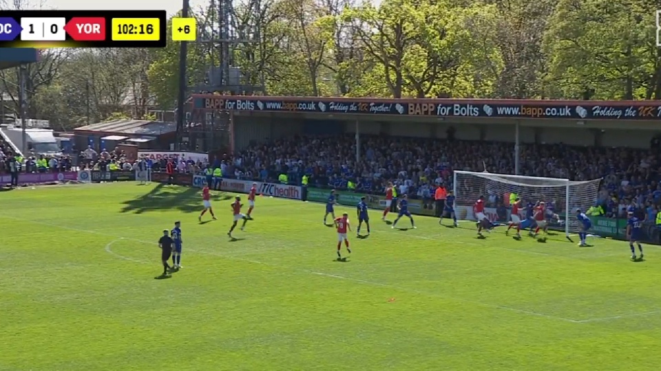 La locura de National League: dos goles de ascenso en el 95' y el 103'