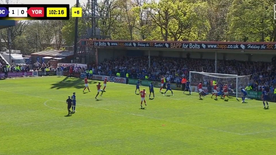 La locura de National League: dos goles de ascenso en el 95' y el 103'