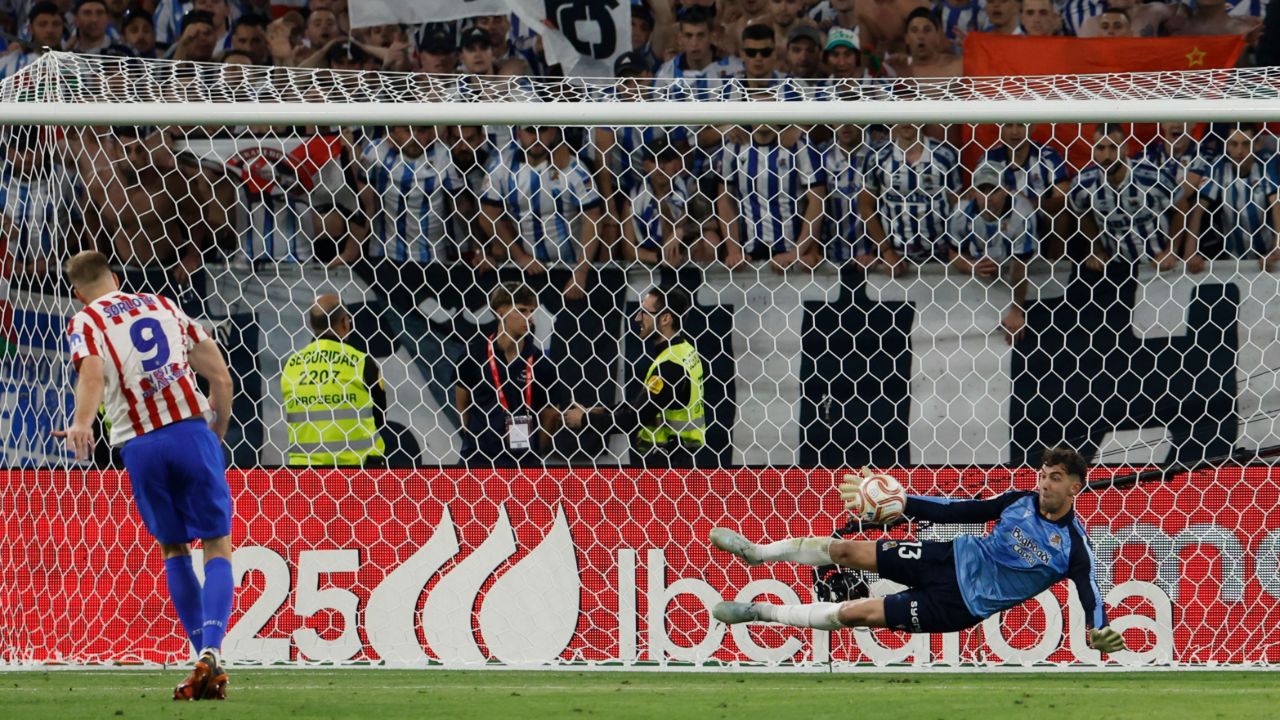 A Sorloth le gusta el Milan, pero el Atleti será exigente para dejarle salir