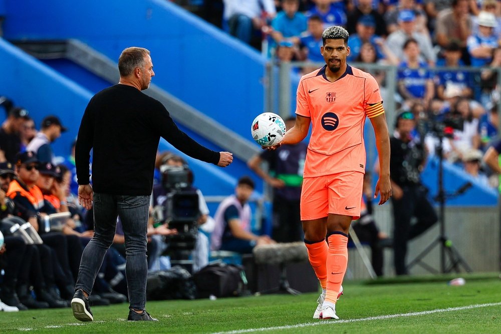 Hansi Flick’s Barcelona are currently outperforming expectations and hunting down La Liga records. EFE