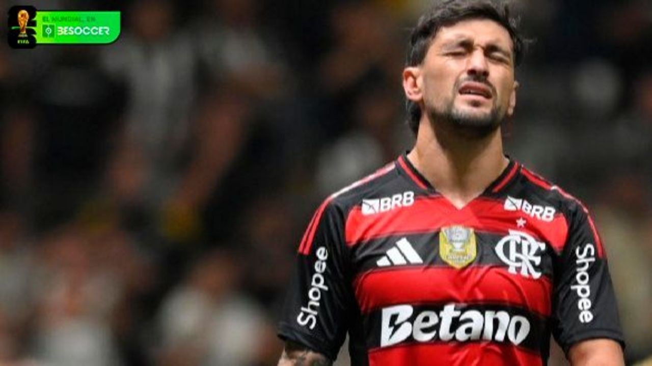 De Arrascaeta se fractura la clavícula y es seria duda para el Mundial. EFE