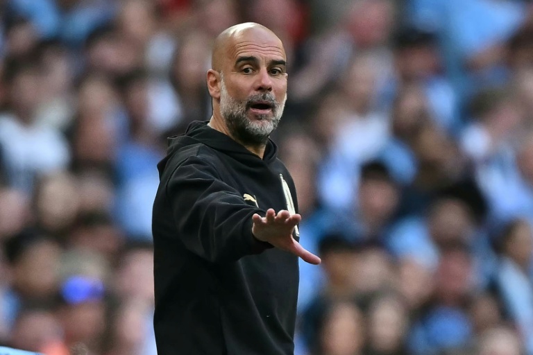 Guardiola recusa usar calendário como desculpa na corrida pelo título