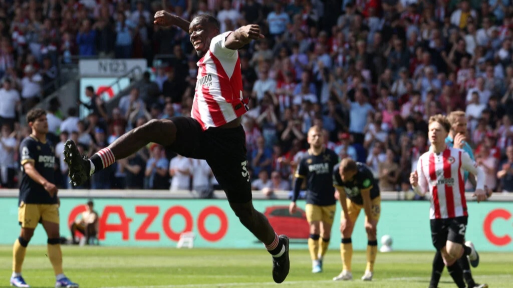 El Brentford le da una vida extra al Tottenham