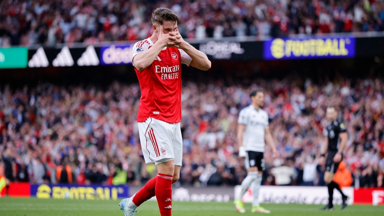 Arsenal atropela Fulham e cimenta candidatura ao título da Premier League