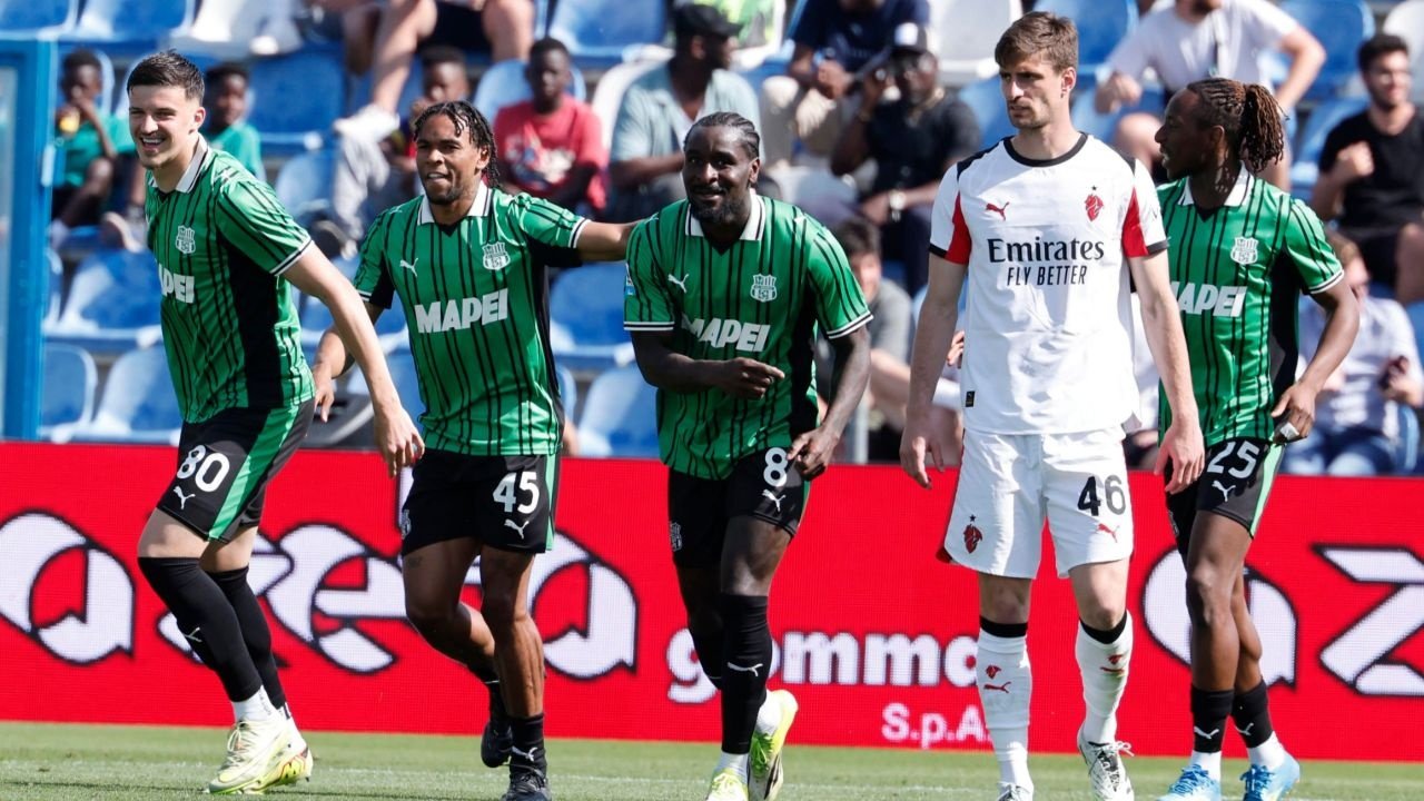 El Sassuolo venció por 2-0 al Milan. EFE