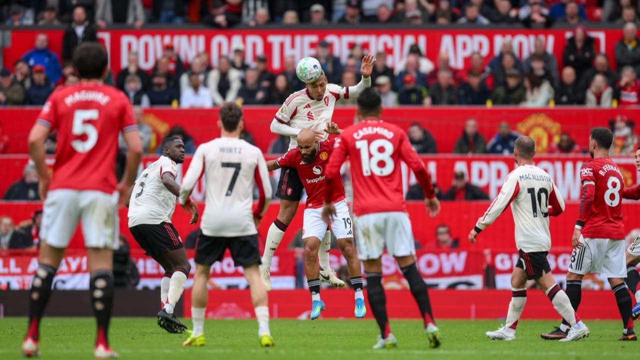 Manchester United bat Liverpool et composte son billet pour la Ligue des champions