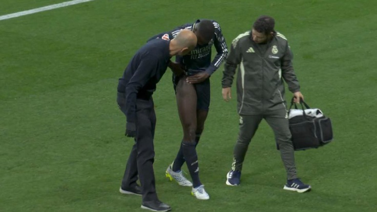 Mendy sai de campo com possível nova lesão