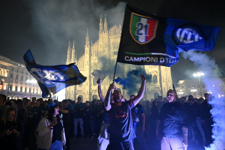 Inter fans flood the streets following Scudetto triumph