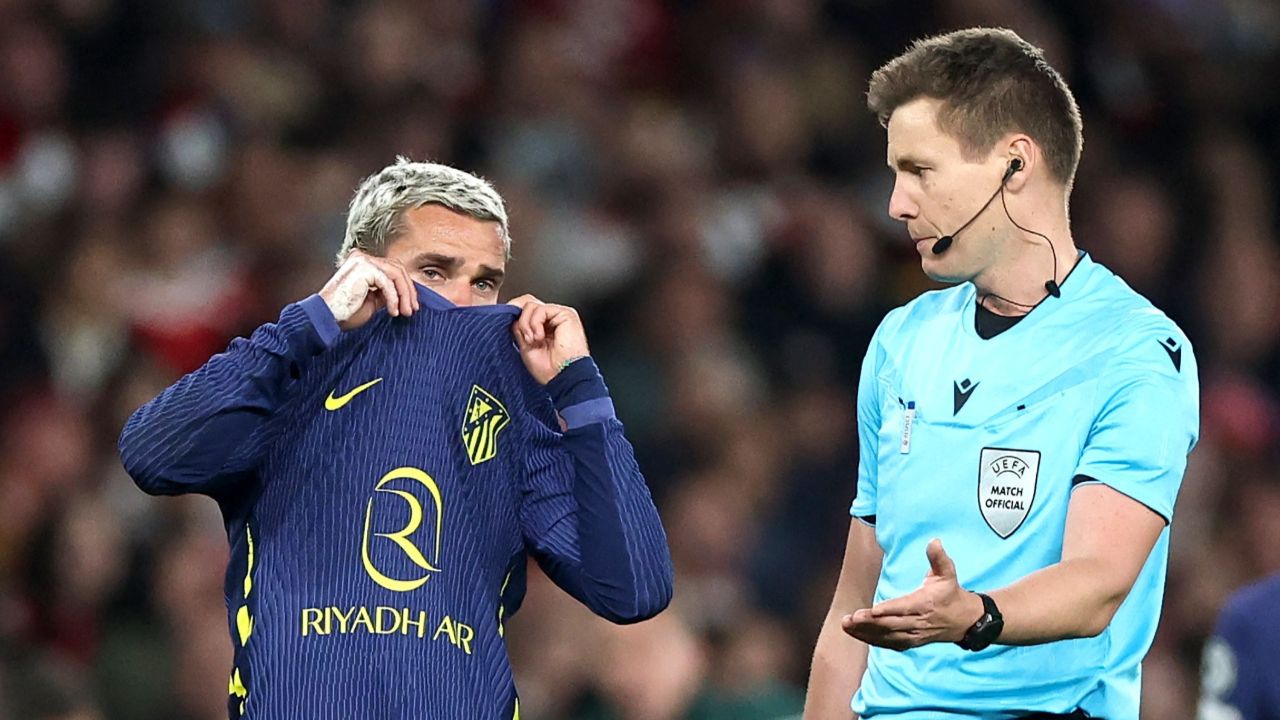 El Atlético se quejó a la UEFA del arbitraje ante el Arsenal