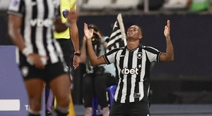 Danilo pone a Racing al borde del precipicio