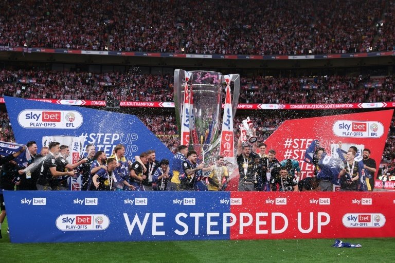 Millwall head into the English Championship play-offs with their sights set on a "fairytale" return to the top-flight after 36 years, while Southampton, Middlesbrough and Hull hope to end much shorter exiles from the Premier League.